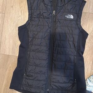The North Face women’s Midnight Black Quilted Vest XS HOODED